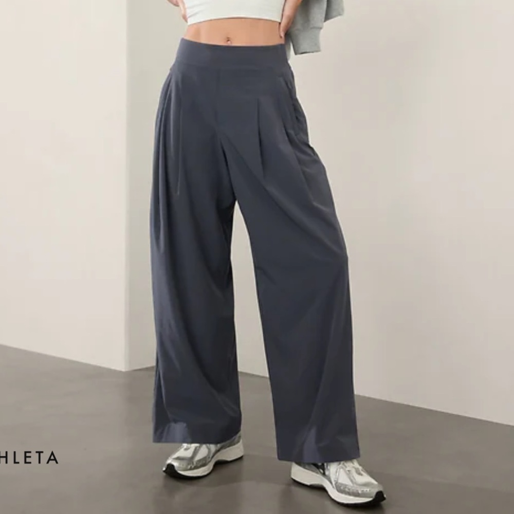 Athleta Brooklyn Heights High Rise Pleated Wide Leg Pants NWOT 16